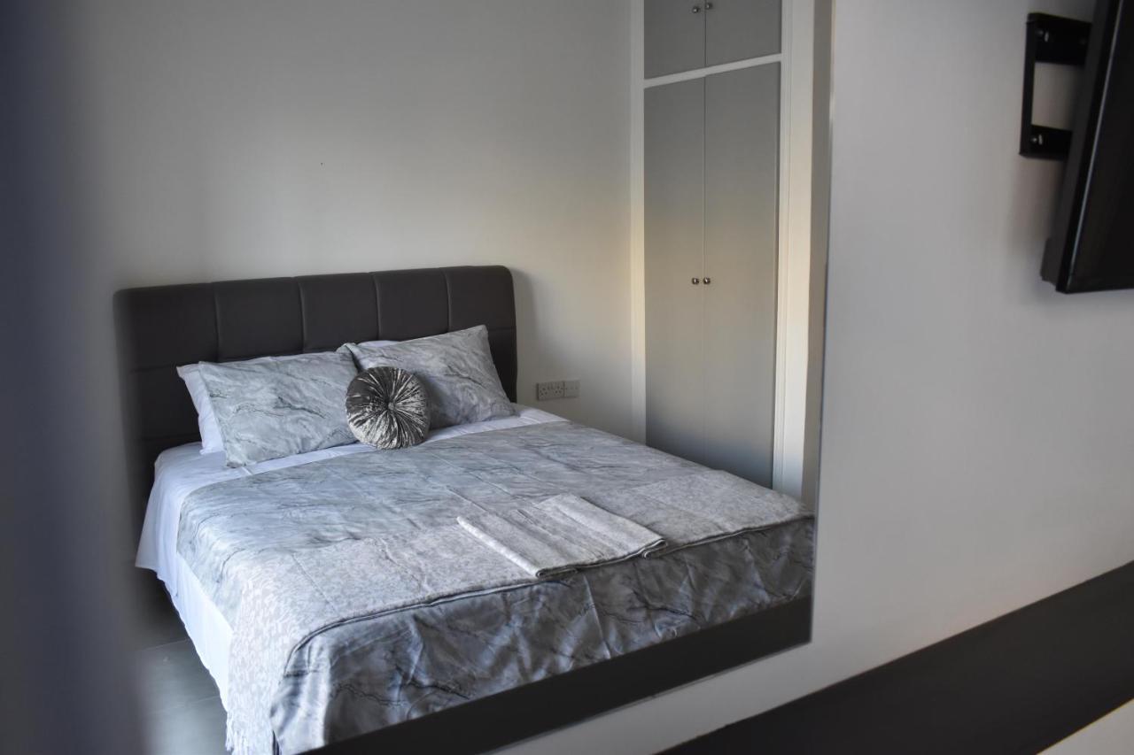 Marias Apartment - In City Centre,Near Beach لارنكا المظهر الخارجي الصورة